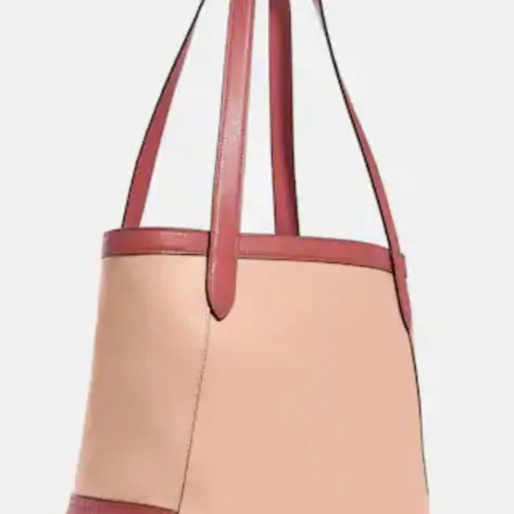 coach tote 27 in colorblock with horse and carriage gold - Picture 4 of 7